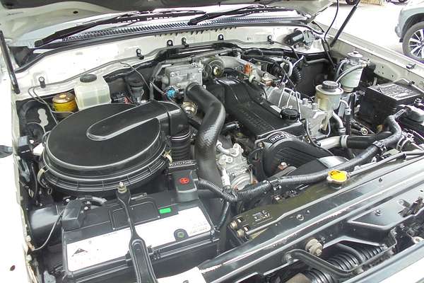 2002 Toyota Landcruiser GXL HDJ100R