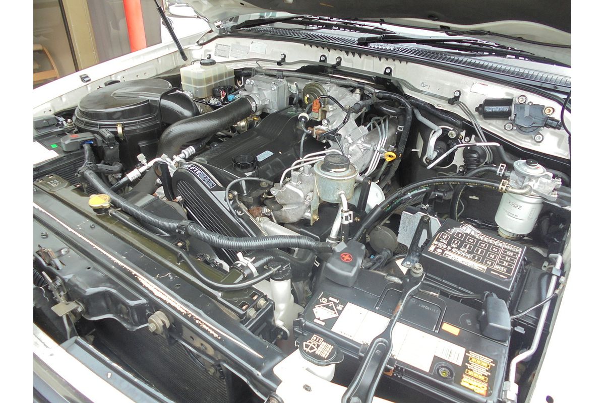 2002 Toyota Landcruiser GXL HDJ100R