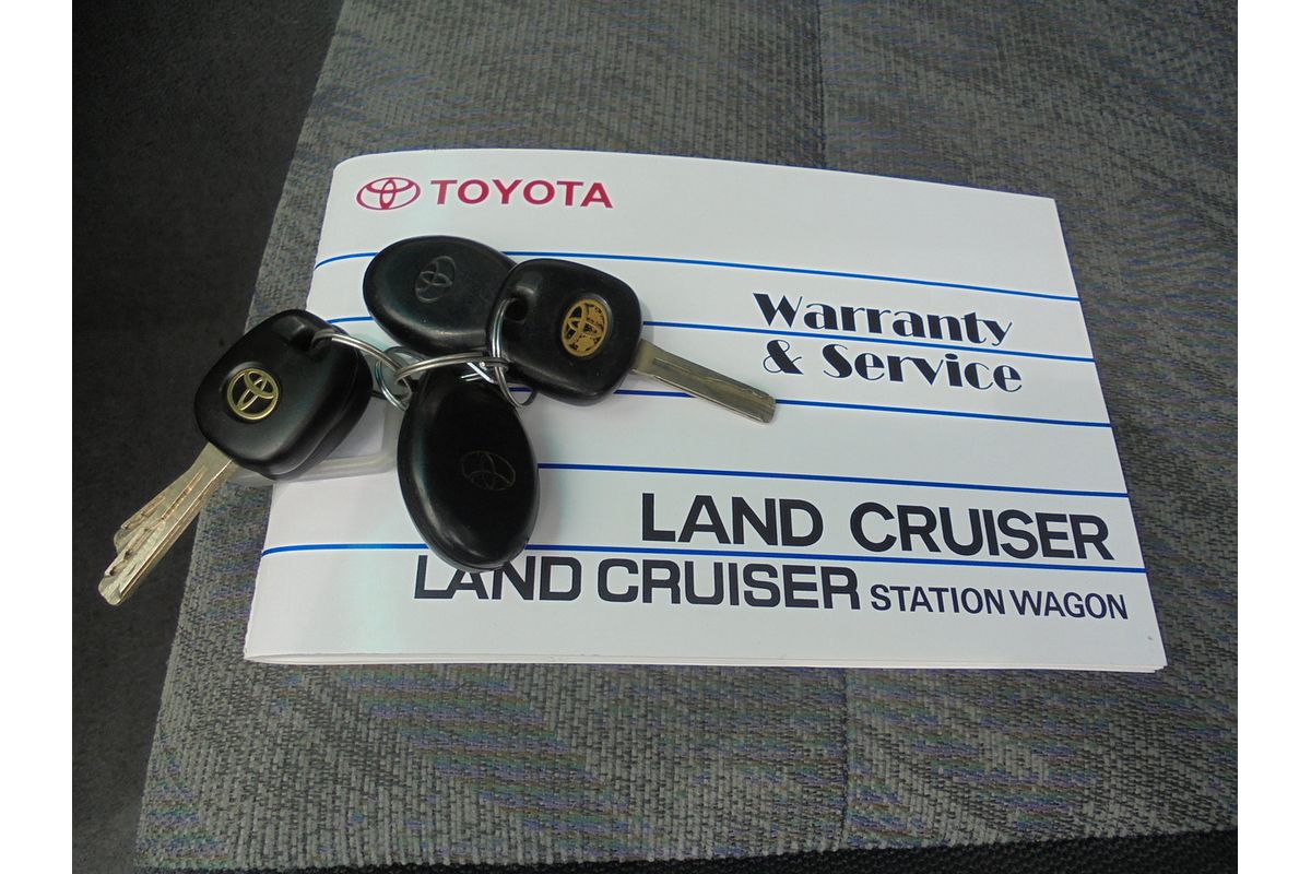 2002 Toyota Landcruiser GXL HDJ100R