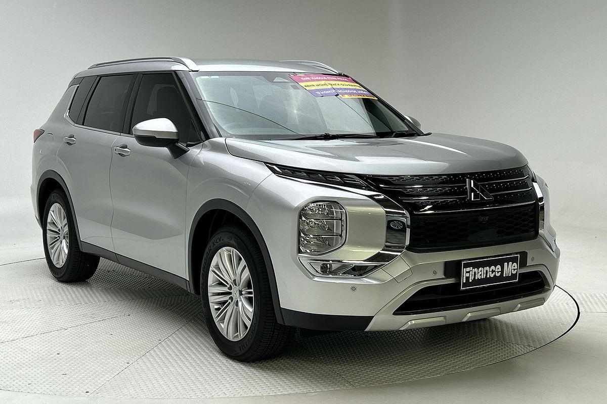 2024 Mitsubishi Outlander LS ZM