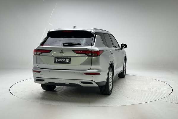 2024 Mitsubishi Outlander LS ZM