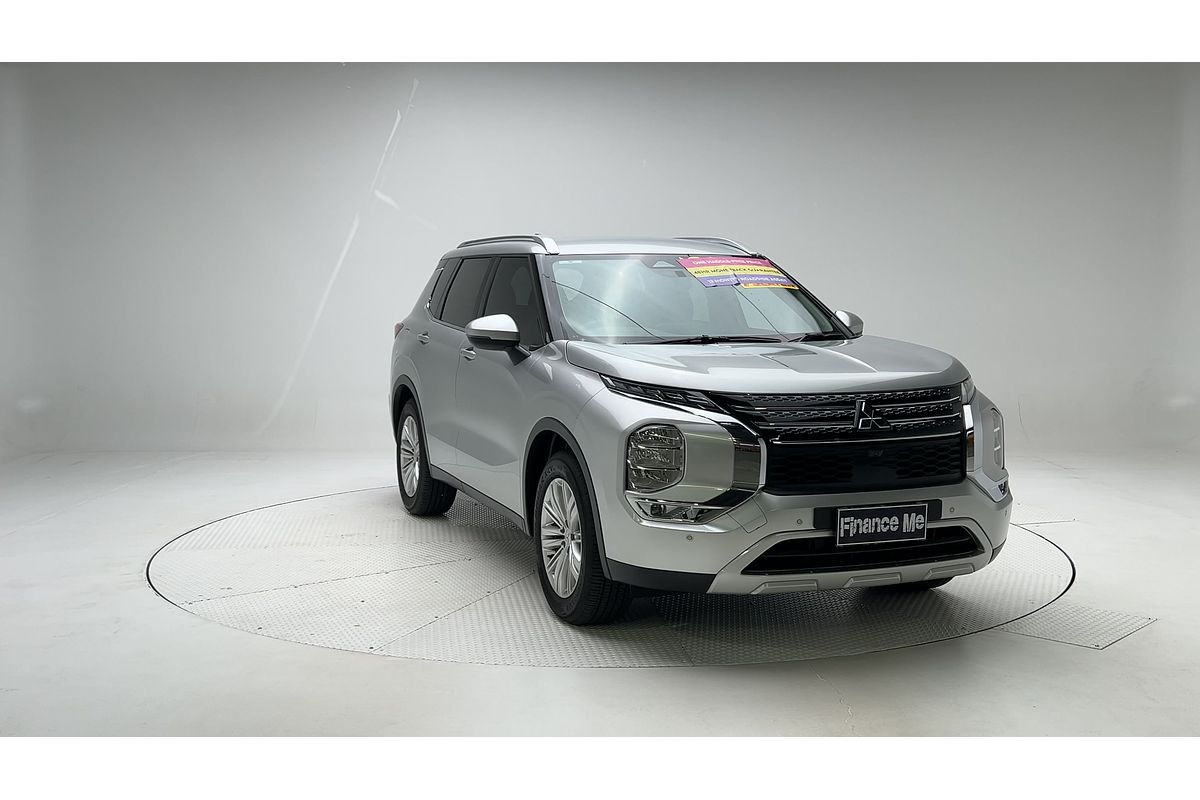 2024 Mitsubishi Outlander LS ZM