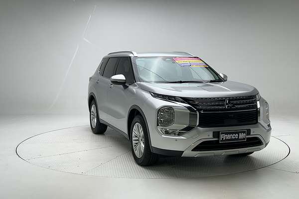 2024 Mitsubishi Outlander LS ZM