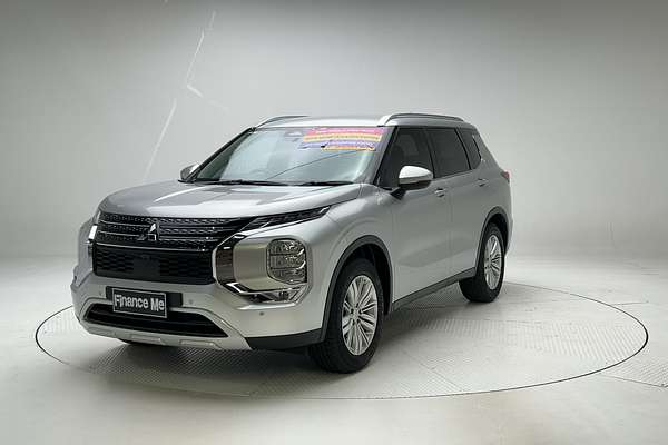 2024 Mitsubishi Outlander LS ZM