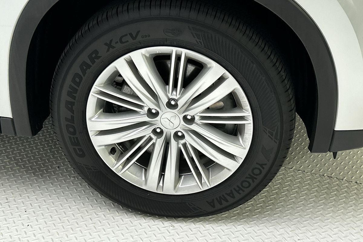 2024 Mitsubishi Outlander LS ZM