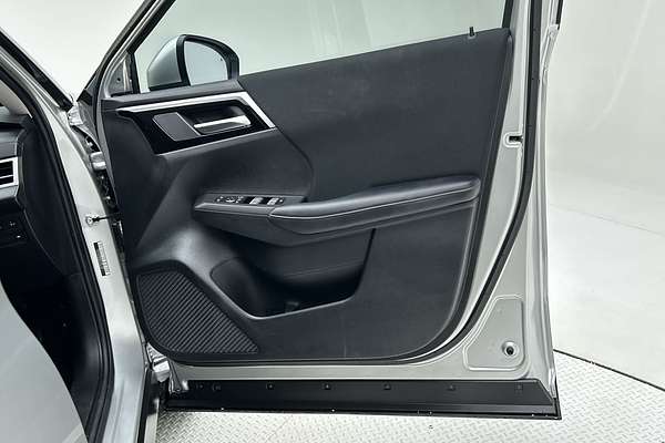 2024 Mitsubishi Outlander LS ZM