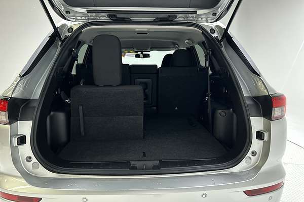 2024 Mitsubishi Outlander LS ZM