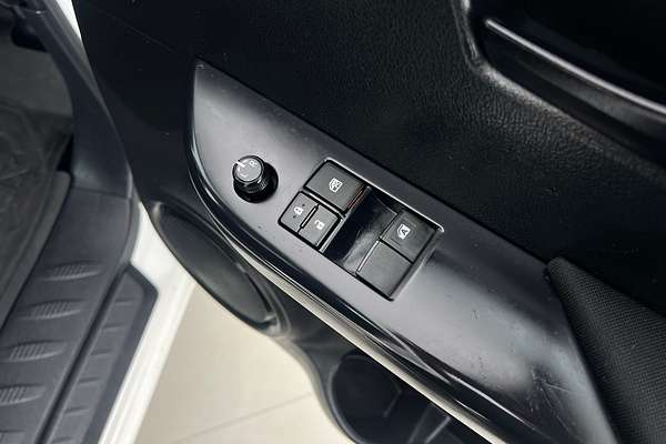 2022 Toyota Hilux Workmate TGN121R Rear Wheel Drive thumb-9