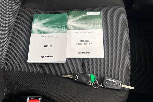 2022 Toyota Hilux Workmate TGN121R Rear Wheel Drive thumb-19