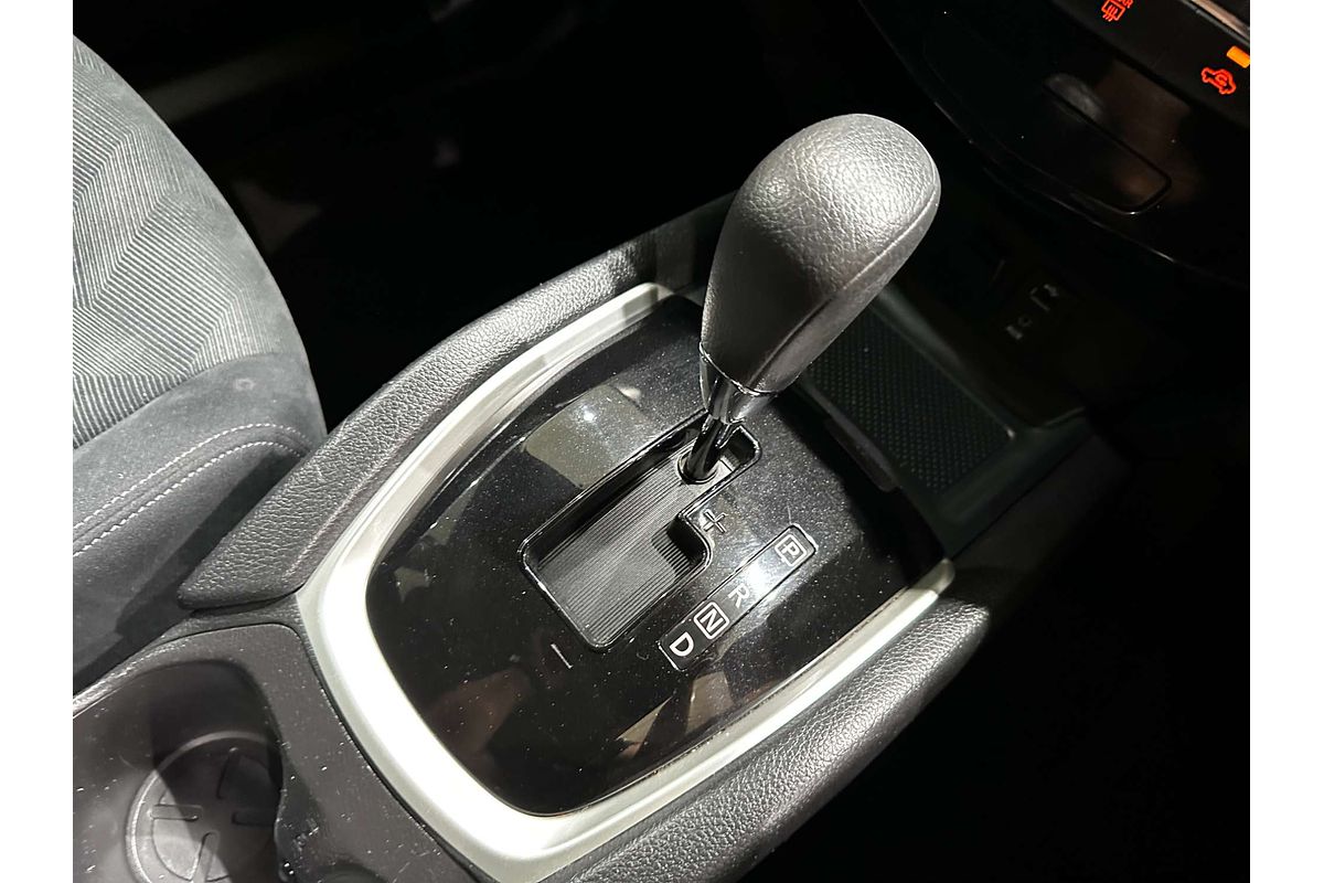 2017 Nissan X-TRAIL ST T32