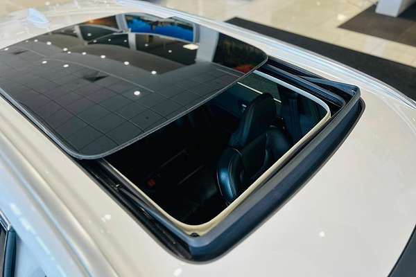 2023 Volvo XC60 Ultimate B5 Bright