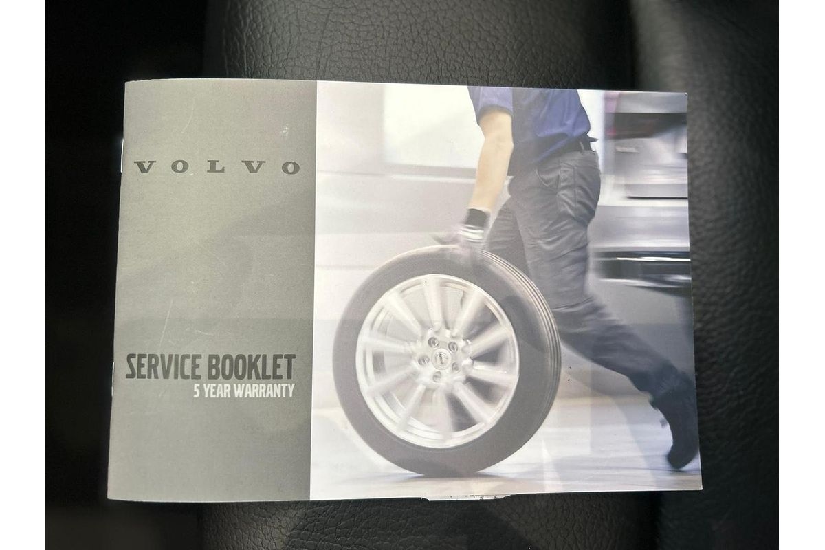 2023 Volvo XC60 Ultimate B5 Bright