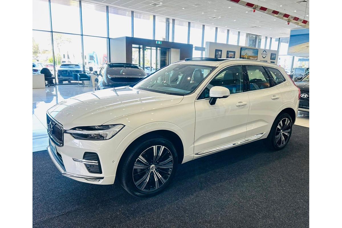 2023 Volvo XC60 Ultimate B5 Bright