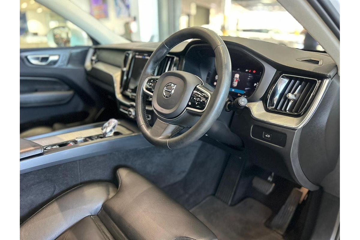 2023 Volvo XC60 Ultimate B5 Bright