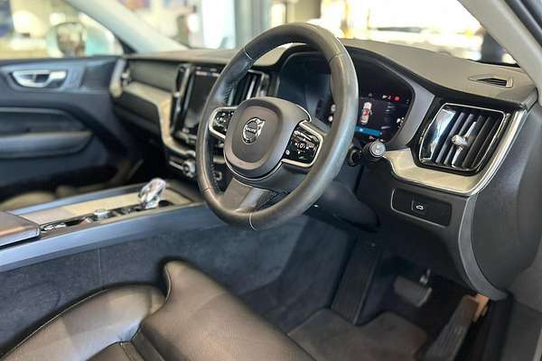 2023 Volvo XC60 Ultimate B5 Bright