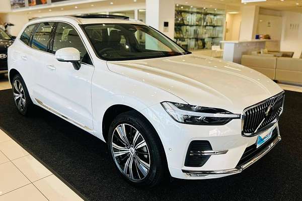 2023 Volvo XC60 Ultimate B5 Bright