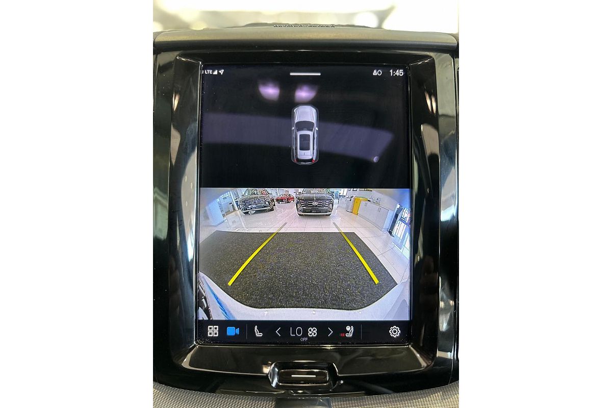 2023 Volvo XC60 Ultimate B5 Bright