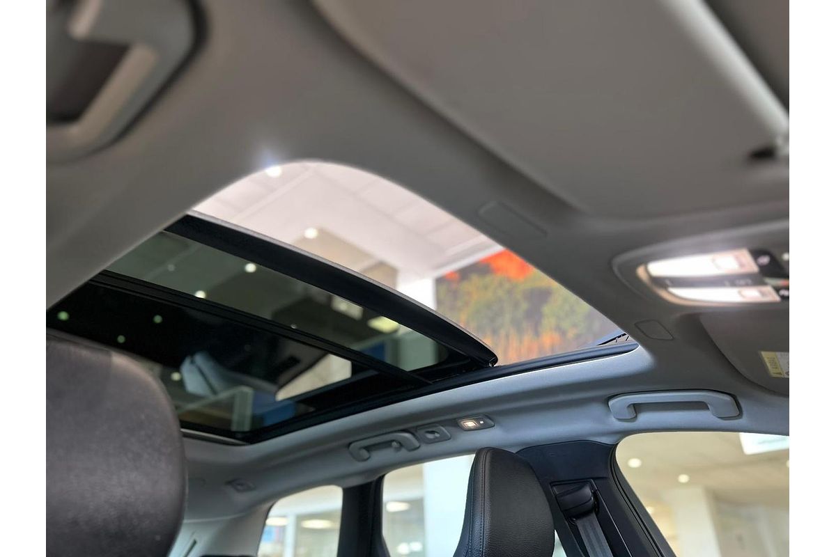 2023 Volvo XC60 Ultimate B5 Bright