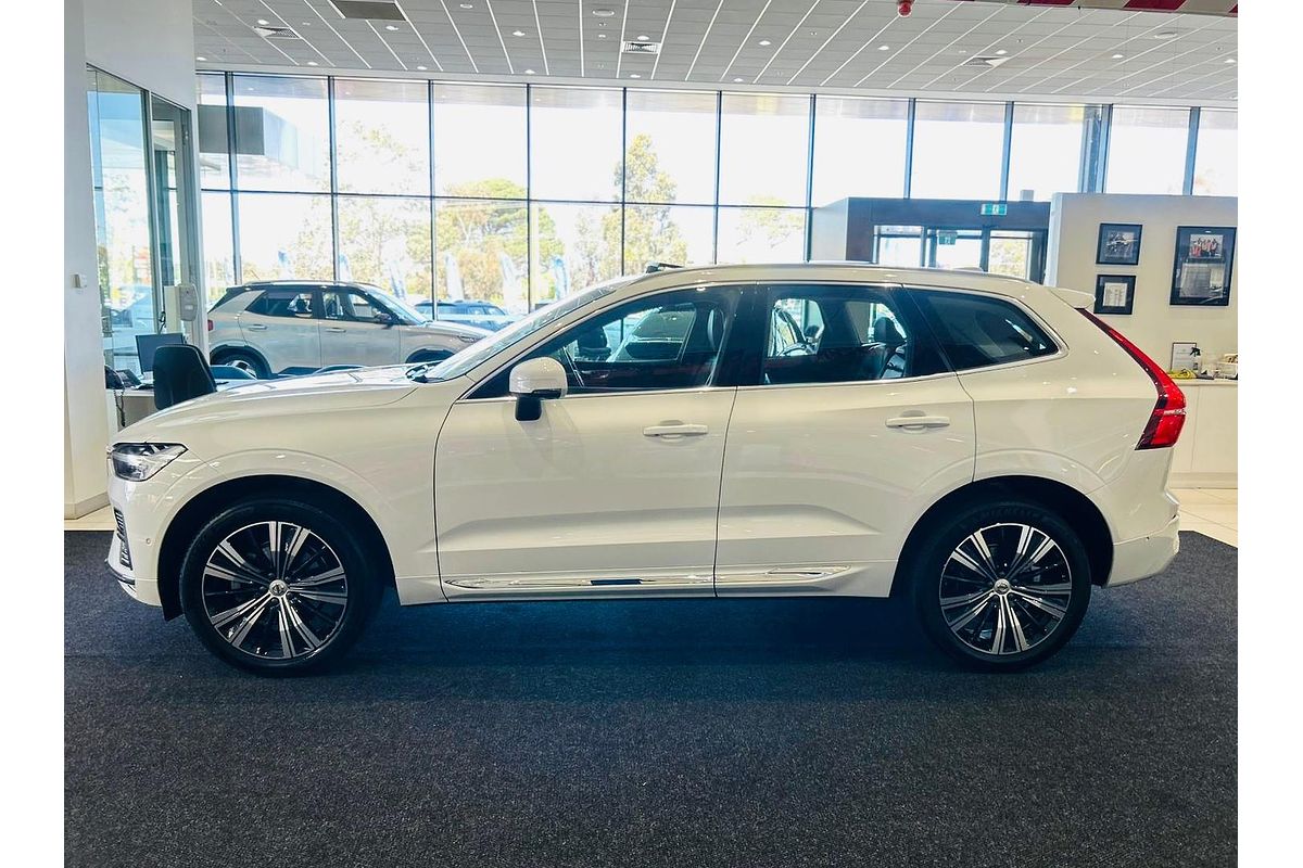 2023 Volvo XC60 Ultimate B5 Bright