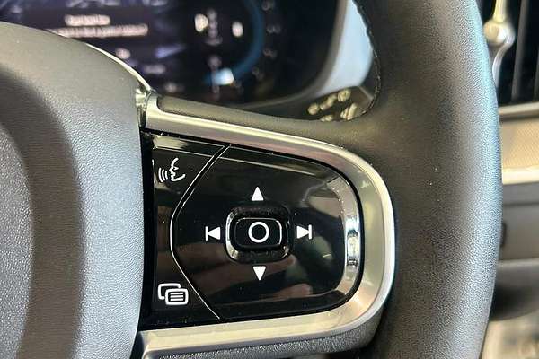 2023 Volvo XC60 Ultimate B5 Bright