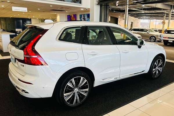 2023 Volvo XC60 Ultimate B5 Bright