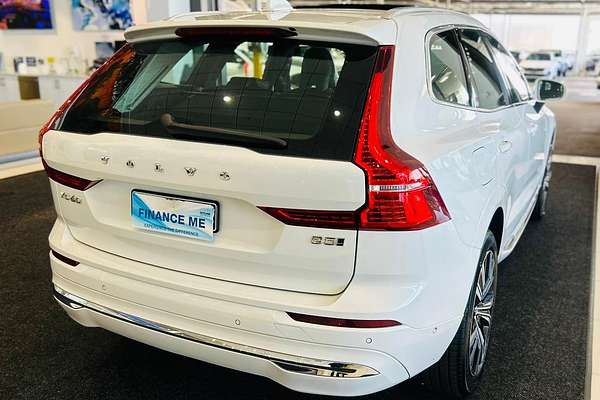 2023 Volvo XC60 Ultimate B5 Bright