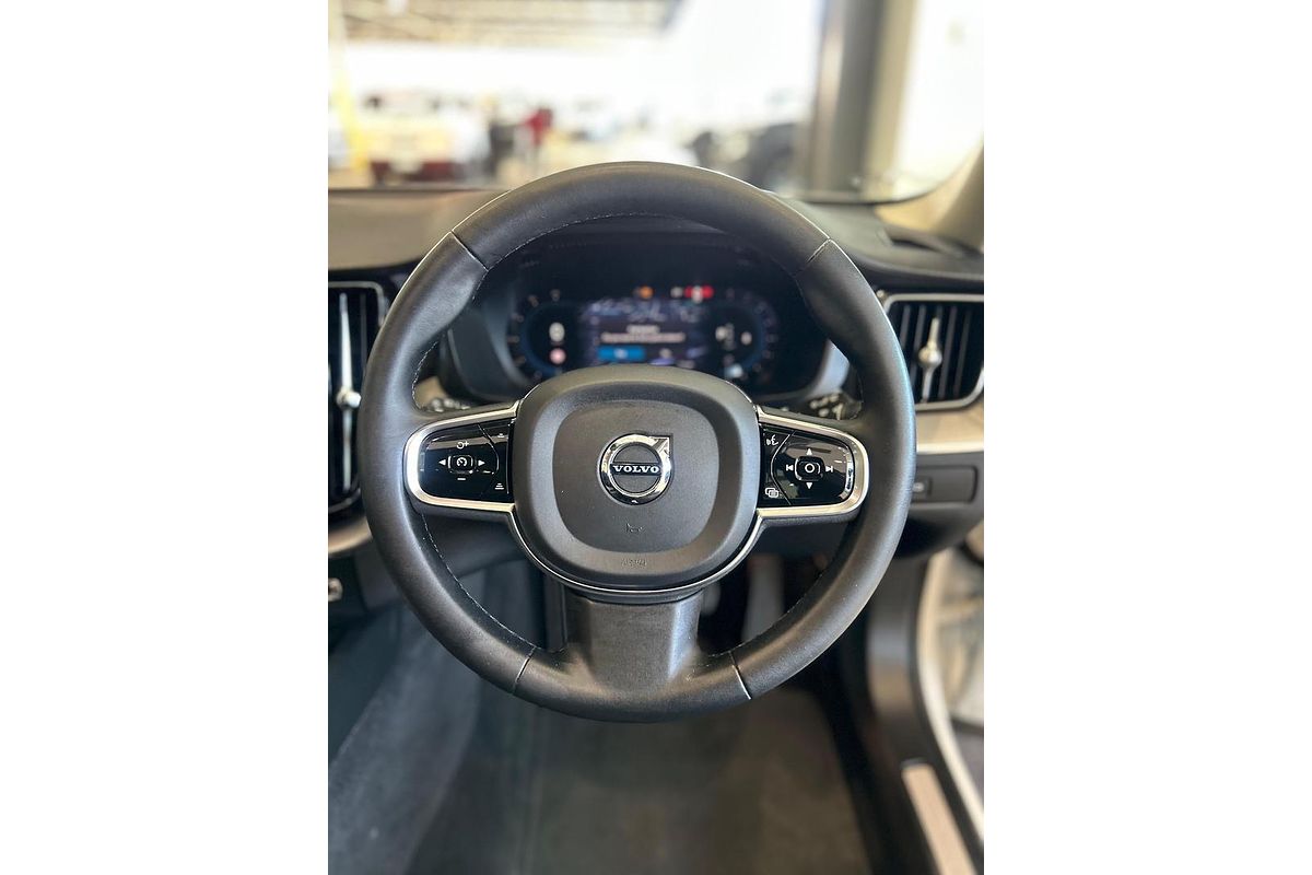 2023 Volvo XC60 Ultimate B5 Bright