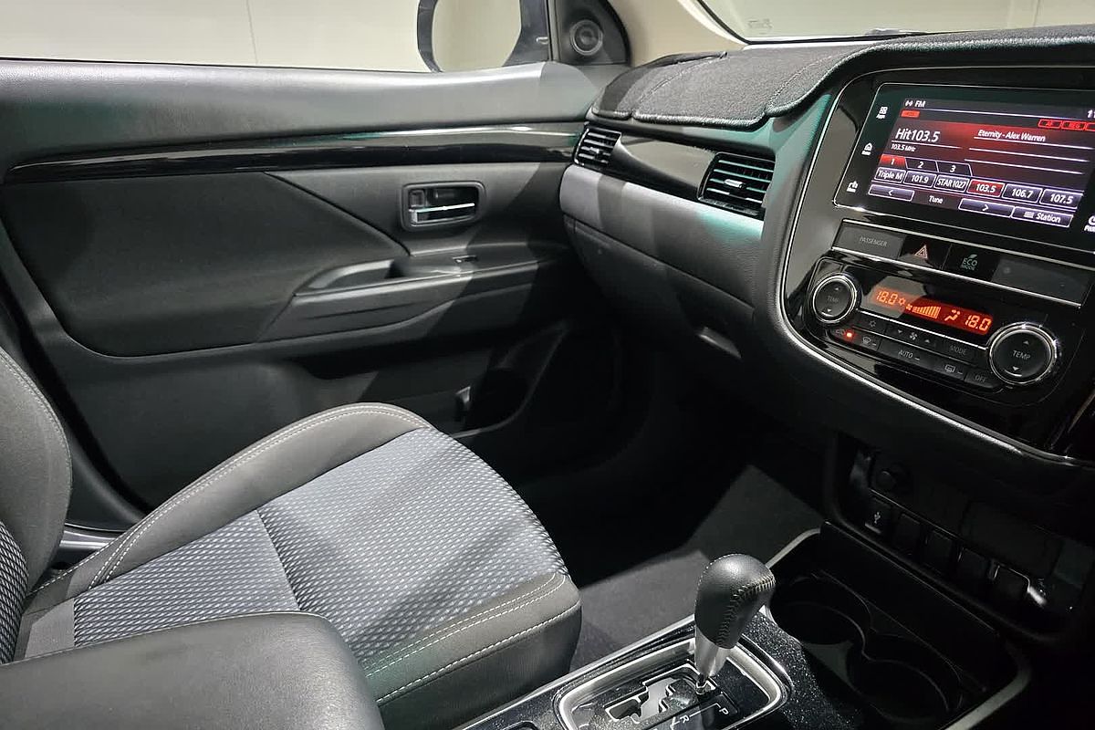 2019 Mitsubishi Outlander ES ZL