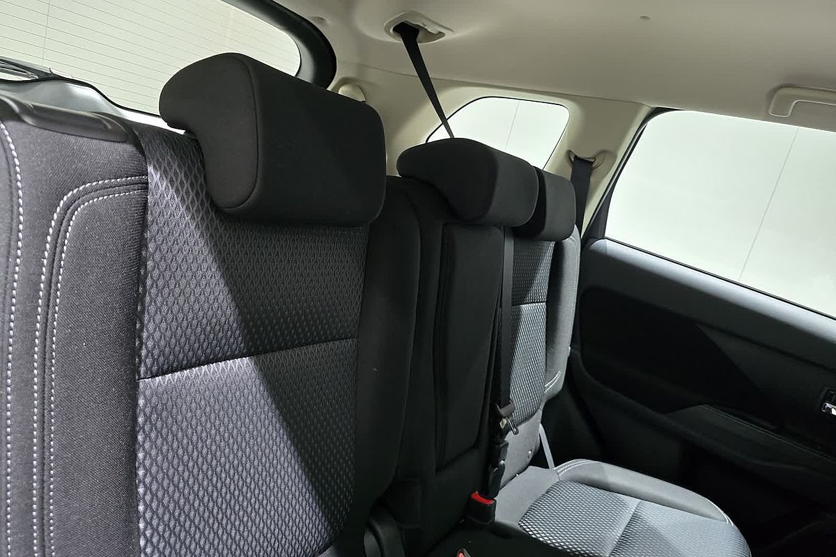 2019 Mitsubishi Outlander ES ZL