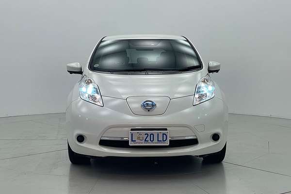 2017 Nissan LEAF  ZE0