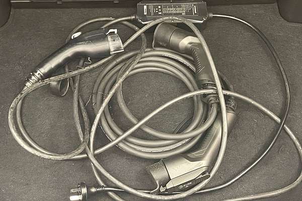 2017 Nissan LEAF  ZE0