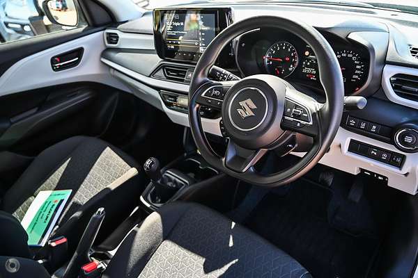 2025 Suzuki Swift Hybrid UZ