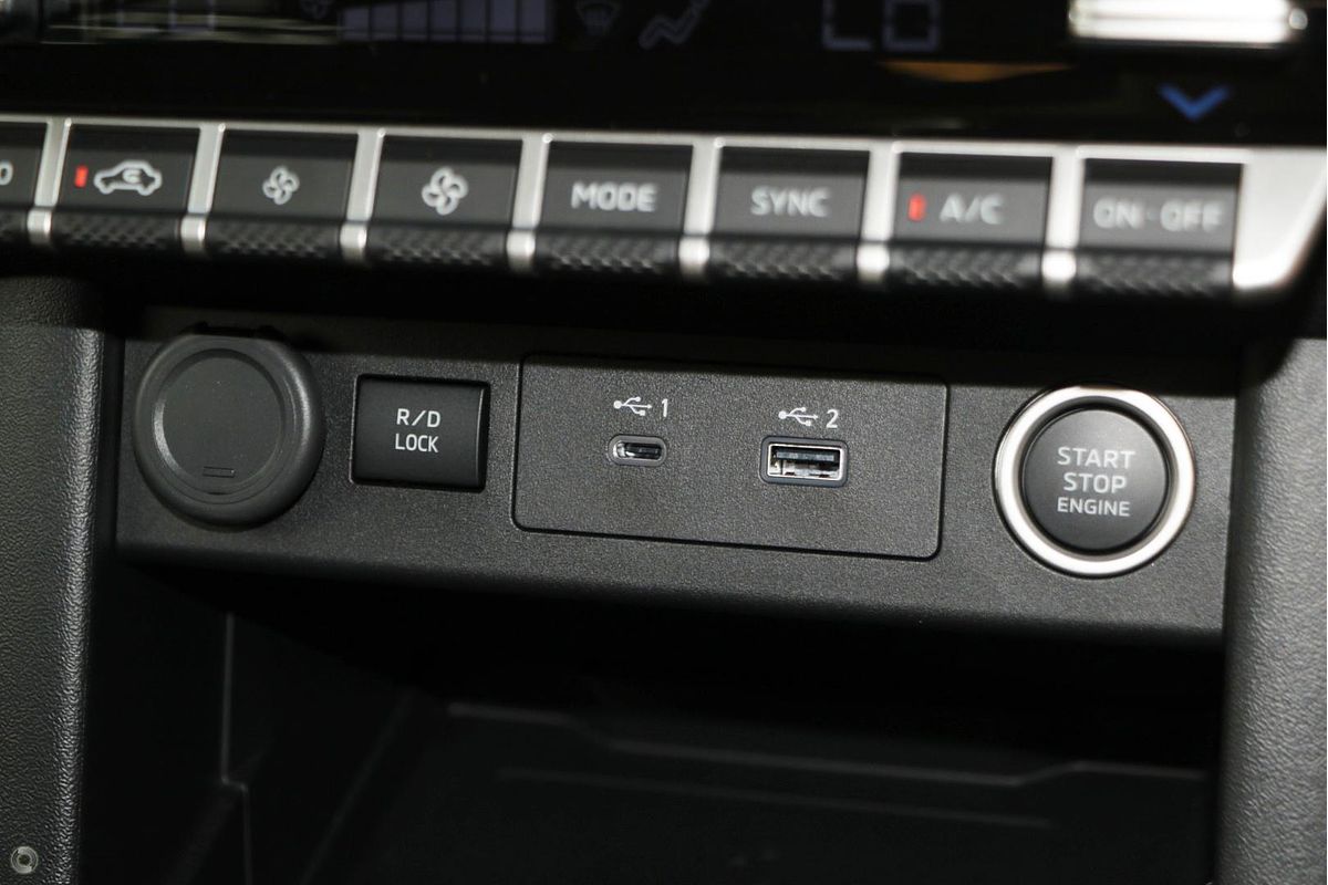 2025 Mitsubishi Triton GSR MV 4X4