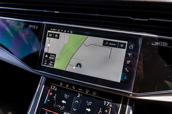 2025 Audi Q8 55 TFSI S line F1