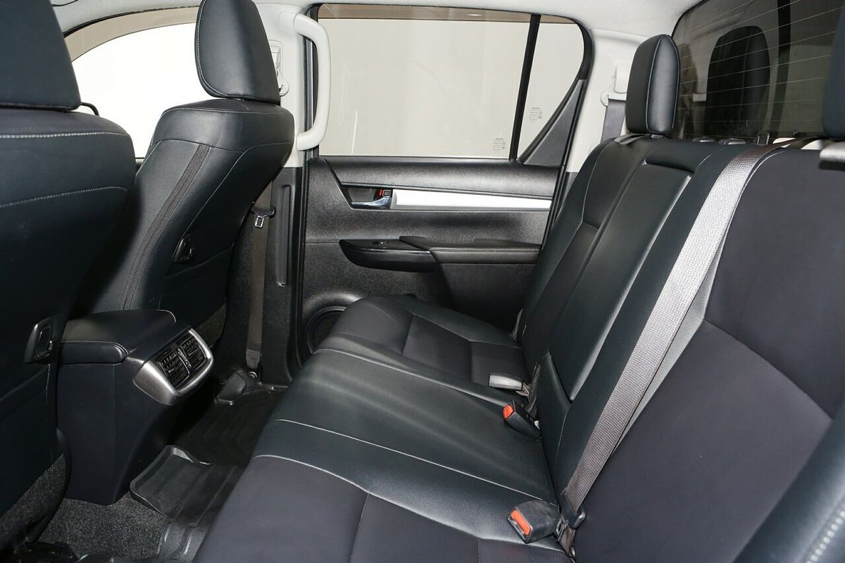 2017 Toyota Hilux SR5 GUN126R 4X4