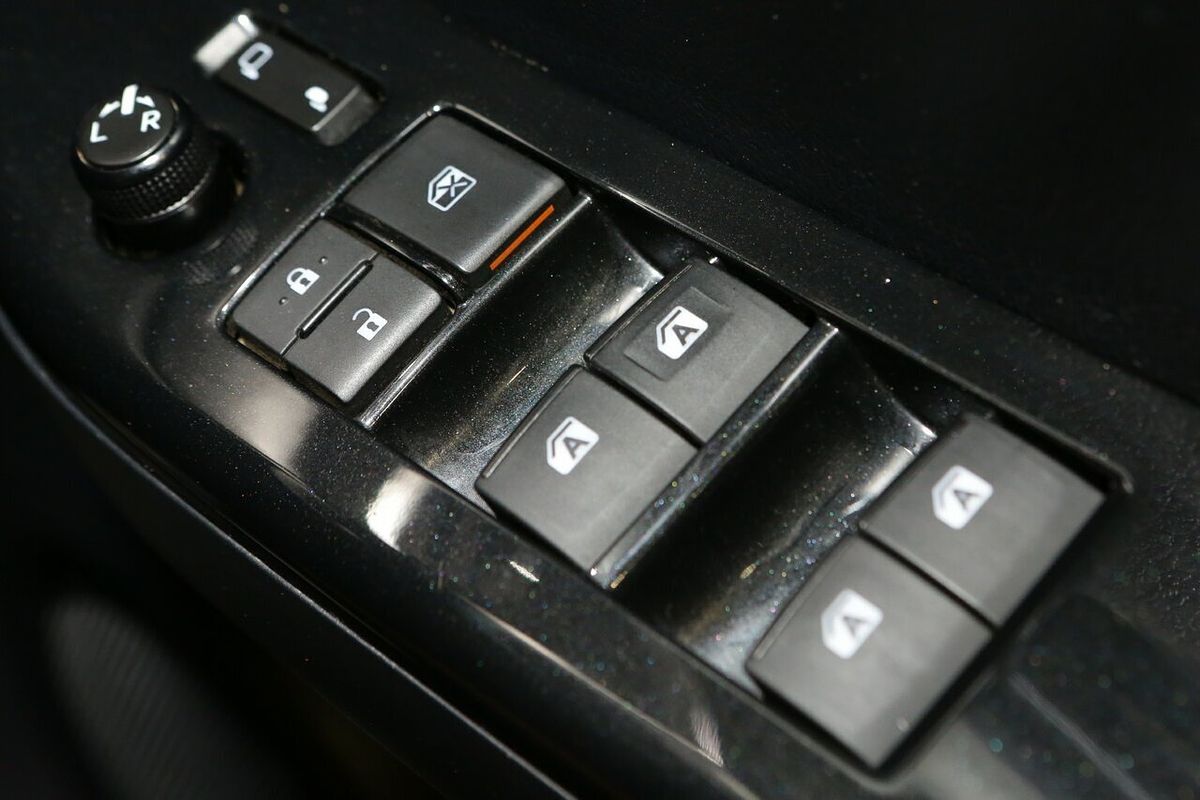 2017 Toyota Hilux SR5 GUN126R 4X4