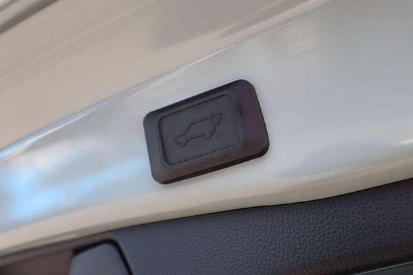 2019 Toyota RAV4 Edge AXAA54R