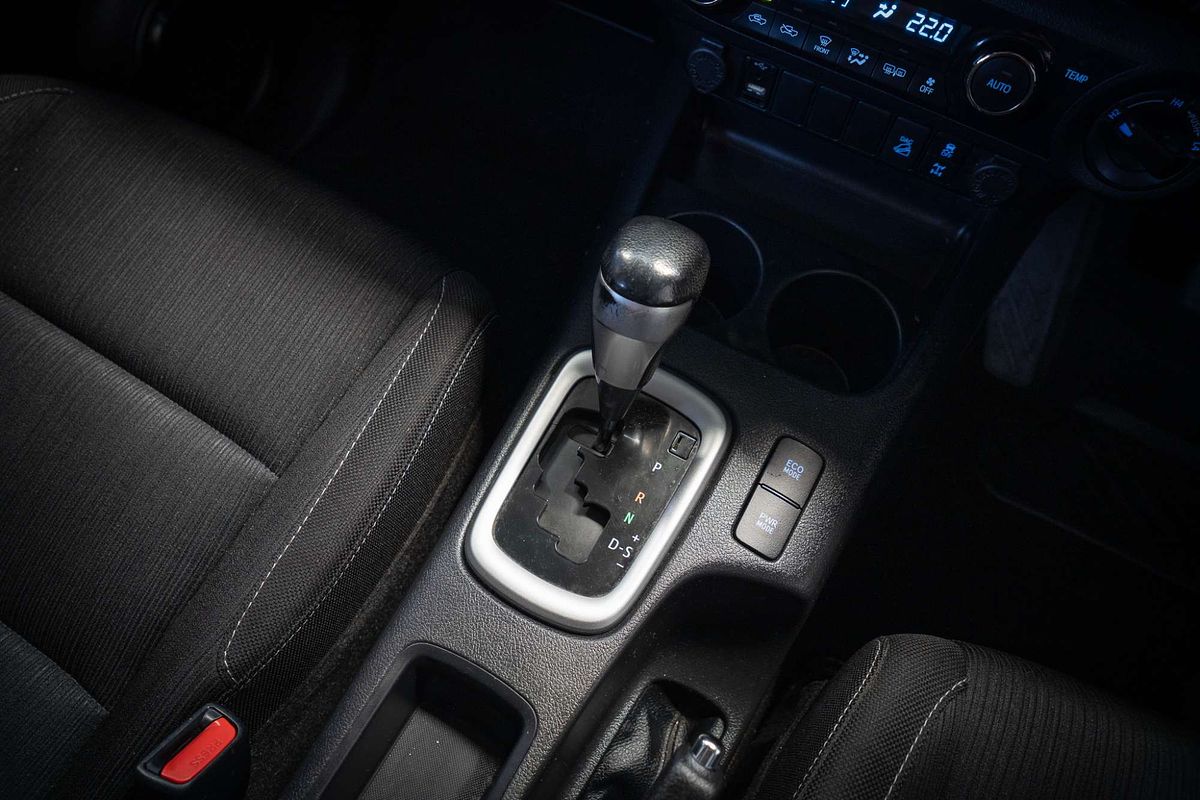 2020 Toyota Hilux SR5 GUN126R 4X4