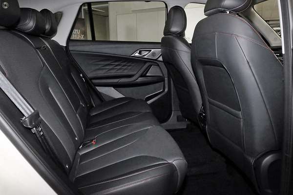 2025 MG HS Super Hybrid Essence AS33P