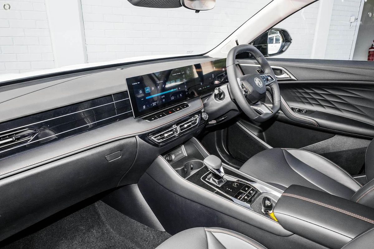 2025 MG HS Hybrid+ Essence AS33H