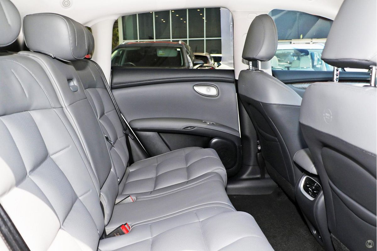 2025 MG IM6 Premium S12L