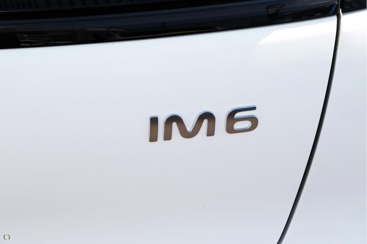 2025 MG IM6 Premium S12L