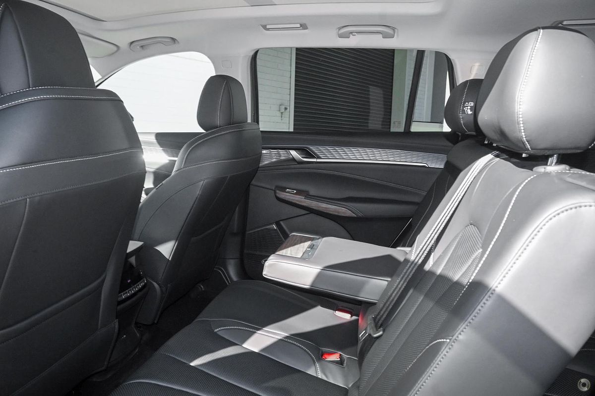 2025 MG QS Essence IS31