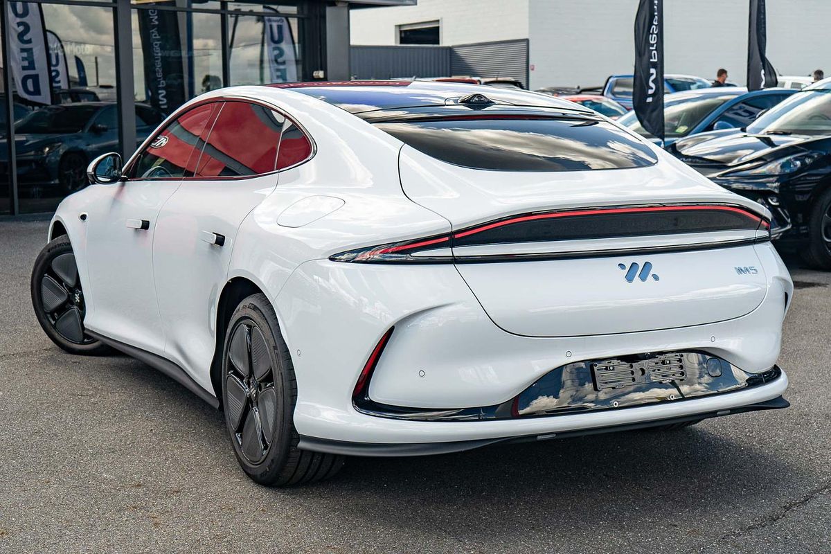 2025 MG IM5 Premium P12L