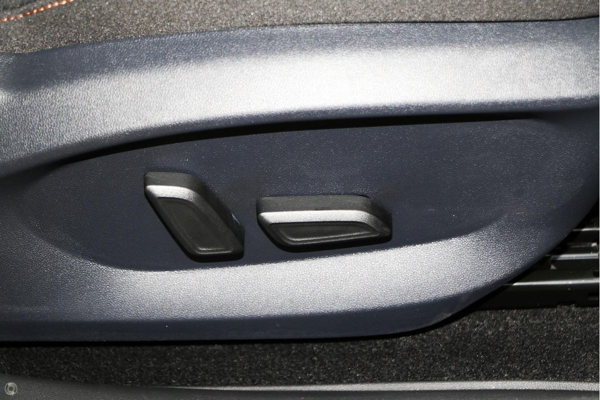 2025 MG HS Vibe AS33