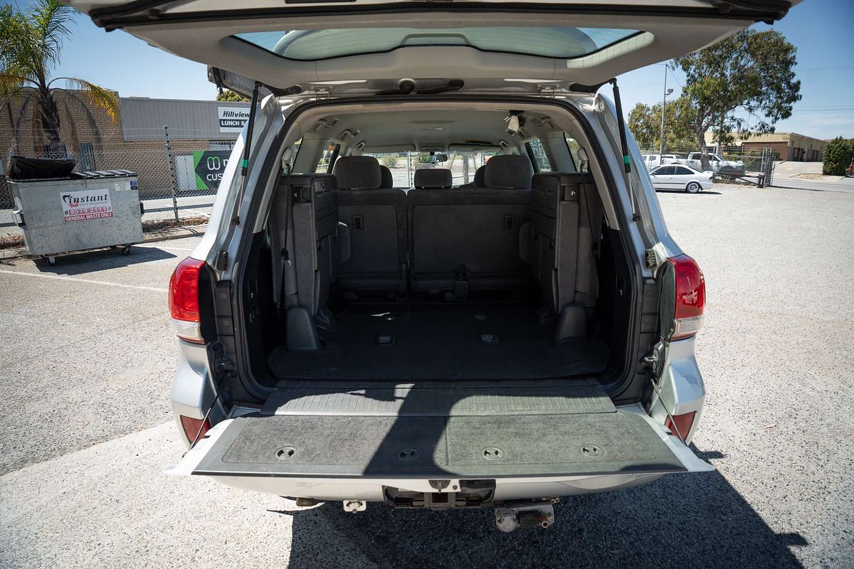 2011 Toyota Landcruiser GXL VDJ200R