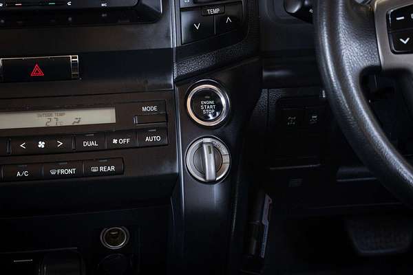 2011 Toyota Landcruiser GXL VDJ200R