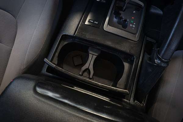 2011 Toyota Landcruiser GXL VDJ200R