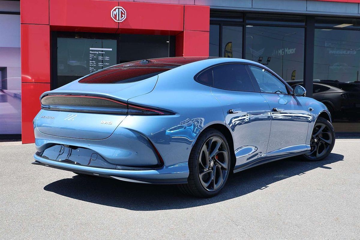 2025 MG IM5 Performance P12L