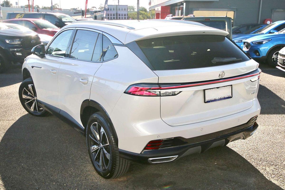 2024 MG HS Essence AS33